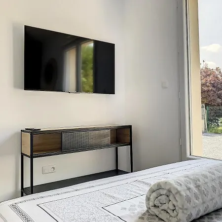 Villa Magnifique Avec A - Beautiful With Hot Tub, Compiègne