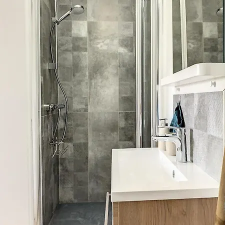 Villa Magnifique Avec A - Beautiful With Hot Tub, *